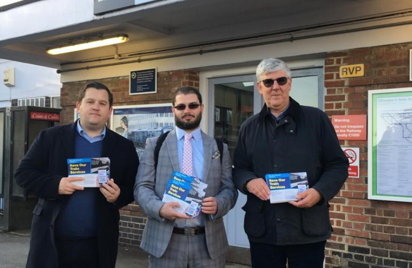 Louie French and Councillors at Albany Park Station