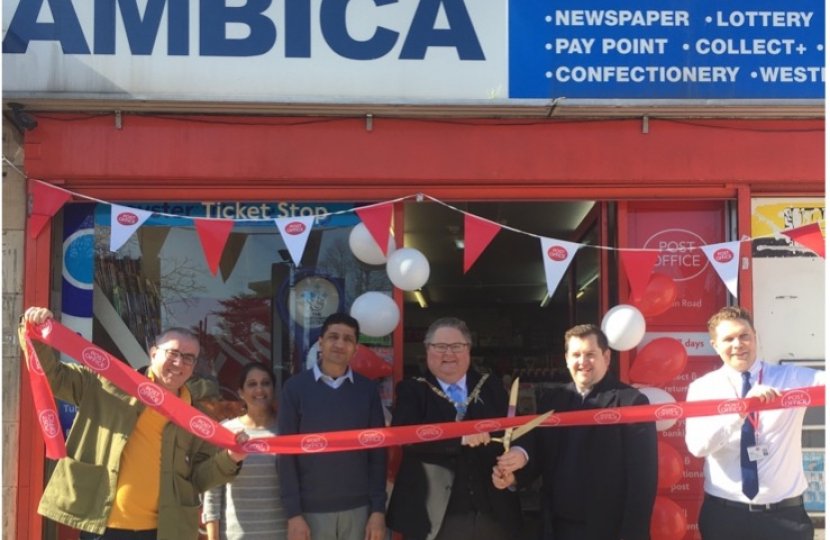 Louie French and Mayor opening Station Road Post Office